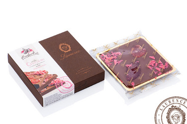 Продуктови Категории Шоколади Laurence Ръчно правен млечен шоколад с ягоди 100 гр